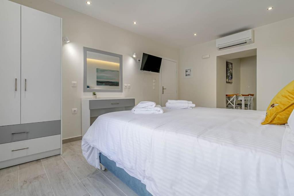 Agisilaos Apartments Corfu  Eksteriør billede